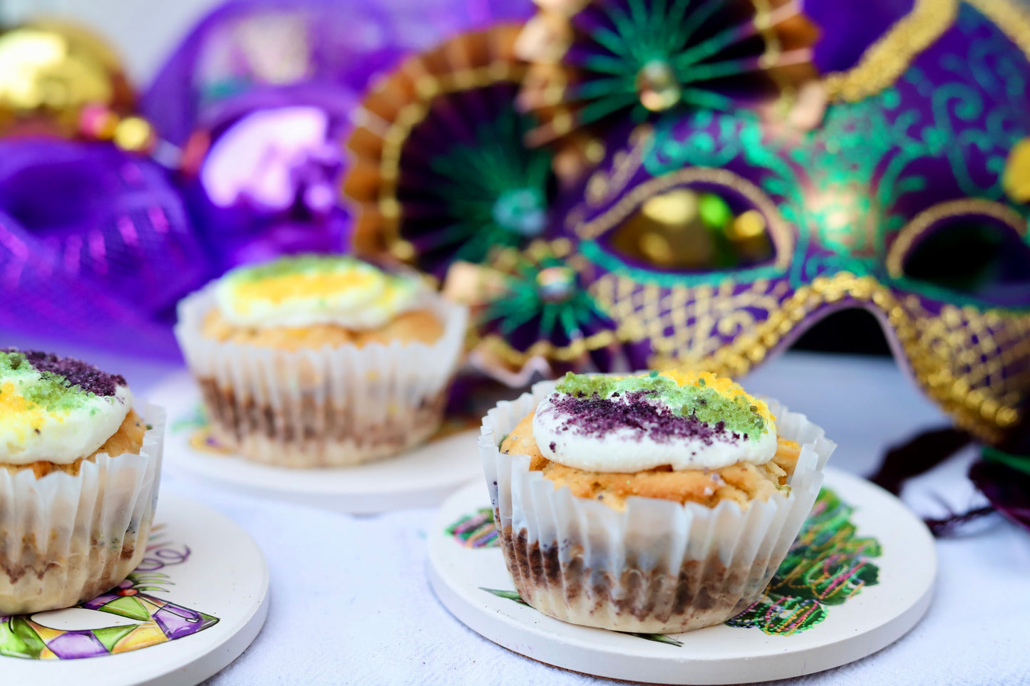 Unrefined King Cake Cupcakes